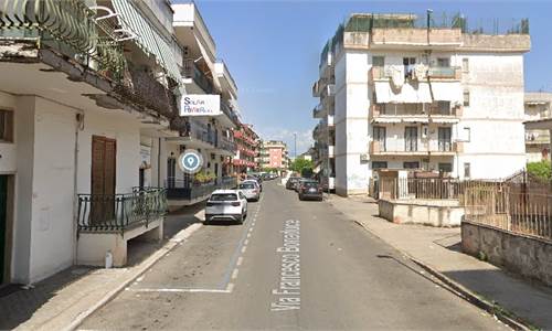 Appartamento con piccola corte esclusiva, via Bonaduce